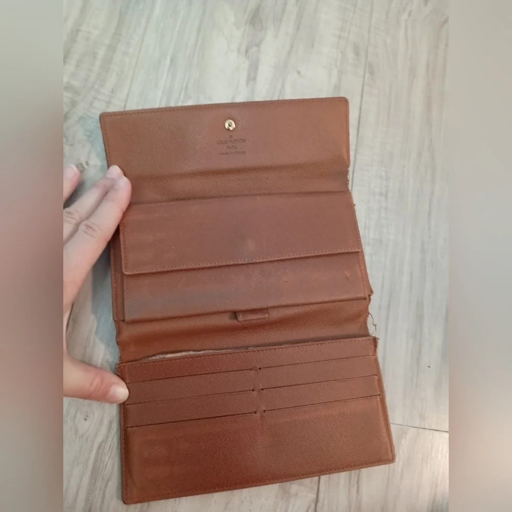 Louis Vuitton Monogram Tri Fold Wallet